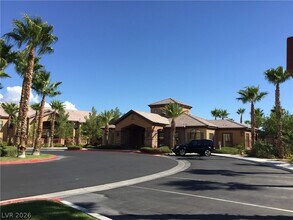Building Photo - 8250 N Grand Canyon Dr