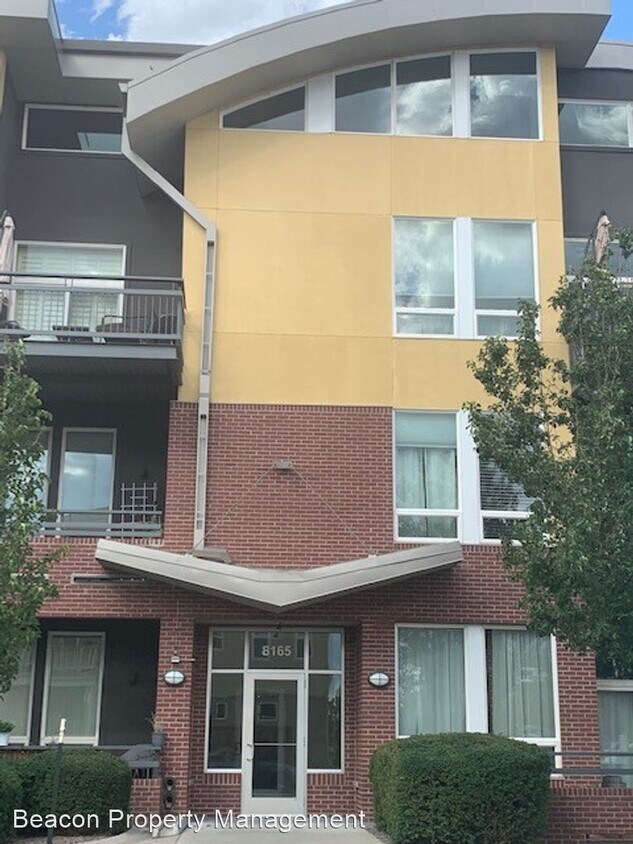 2 br, 2 bath House 8165 E. Lowry Blvd 306 House Rental in Denver