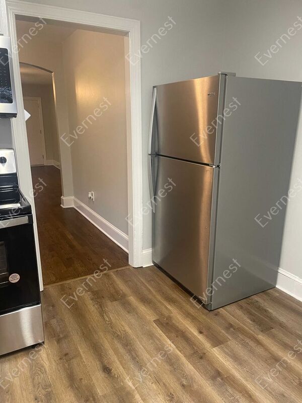 Foto del edificio - 1021 Crestmere St