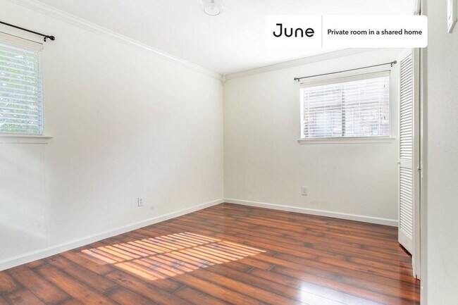 Foto del edificio - Room in Shared 4 bed/2 bath home