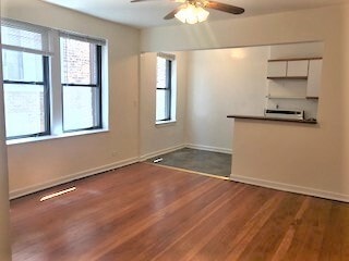 Building Photo - 644 W Wrightwood Ave