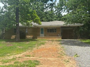 Building Photo - 104 Narrows Dr