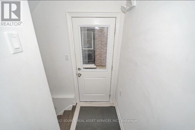 Photo du bâtiment - 195 Lionhead Golf Club Rd