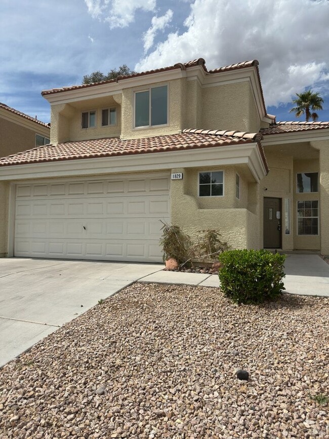 Building Photo - Welcome to Your Dream Home!