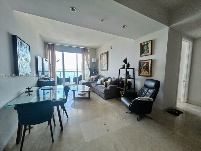 Foto del edificio - 218 SE 14th St