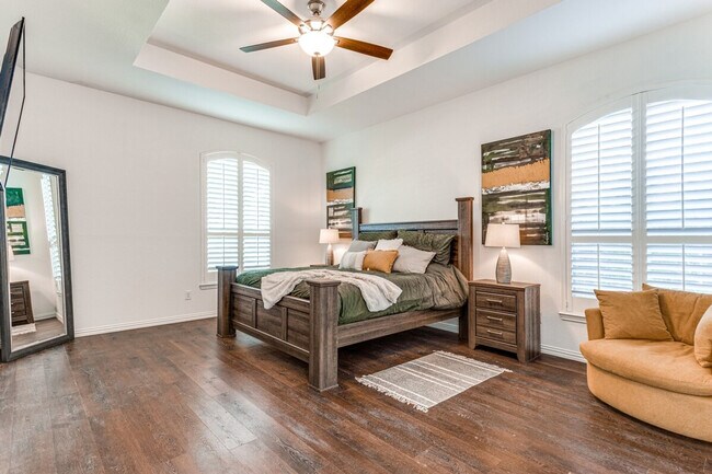 Foto del edificio - 9022 Golden Pond Dr