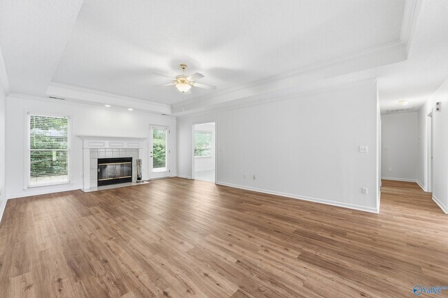 Foto del edificio - 210 Pebble Brook Dr
