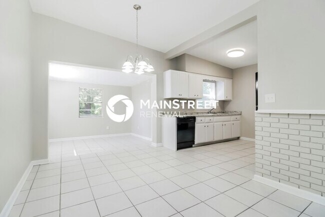 Foto del edificio - 4 Bedroom Pet-Friendly Home in Titusville, FL with Main Street Renewal