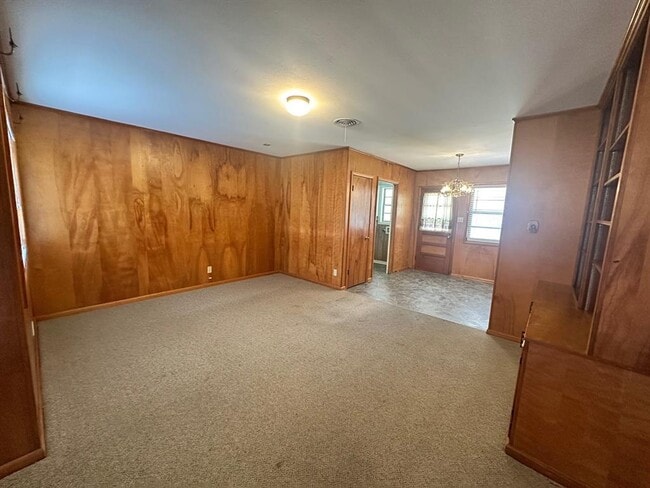 Building Photo - 1575 Longfellow Dr