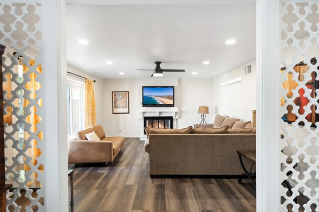 Foto del edificio - 1300 Lawrence Way