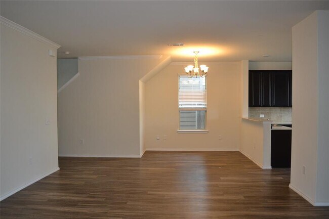 Foto del edificio - 15919 Smithland Dr