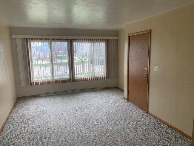 Living Room - 8714 W Capitol Dr
