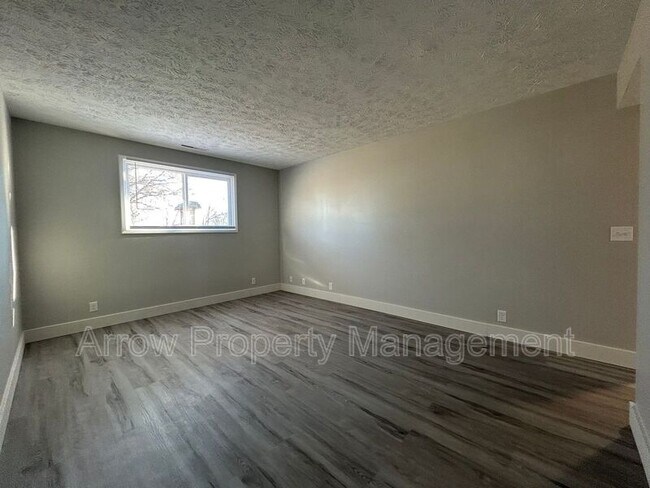 Foto del edificio - 1725 N Iowa Ave