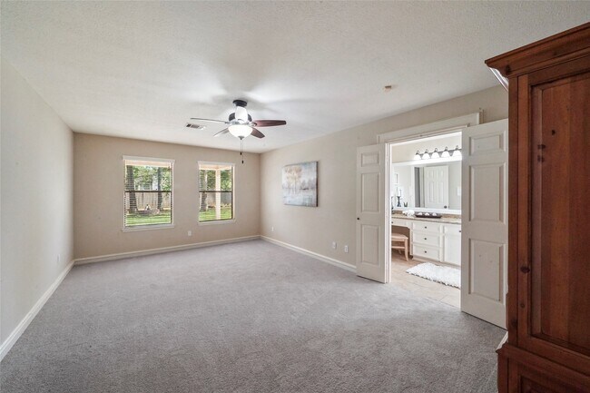 Foto del edificio - 7415 Revelwood Dr