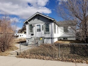 Building Photo - 1237 S Cherry St