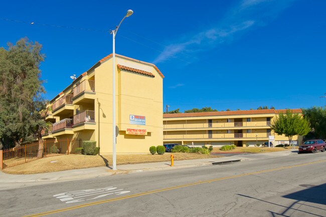 Foto del edificio - Bamboo Garden