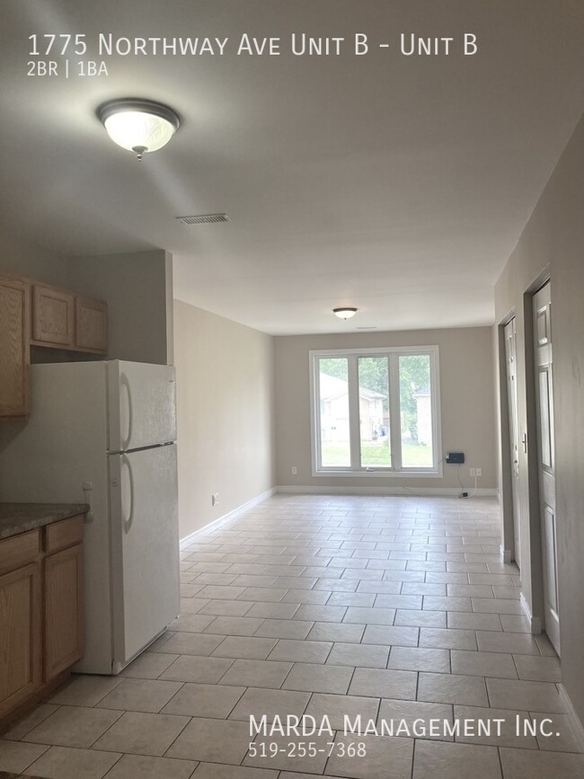 Building Photo - 2 BDRM UPPER ON NORTHWAY