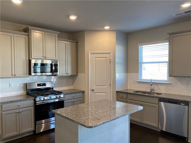 Foto del edificio - 7222 Gladstone Cir