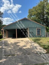 Building Photo - 705 Carrie Ave