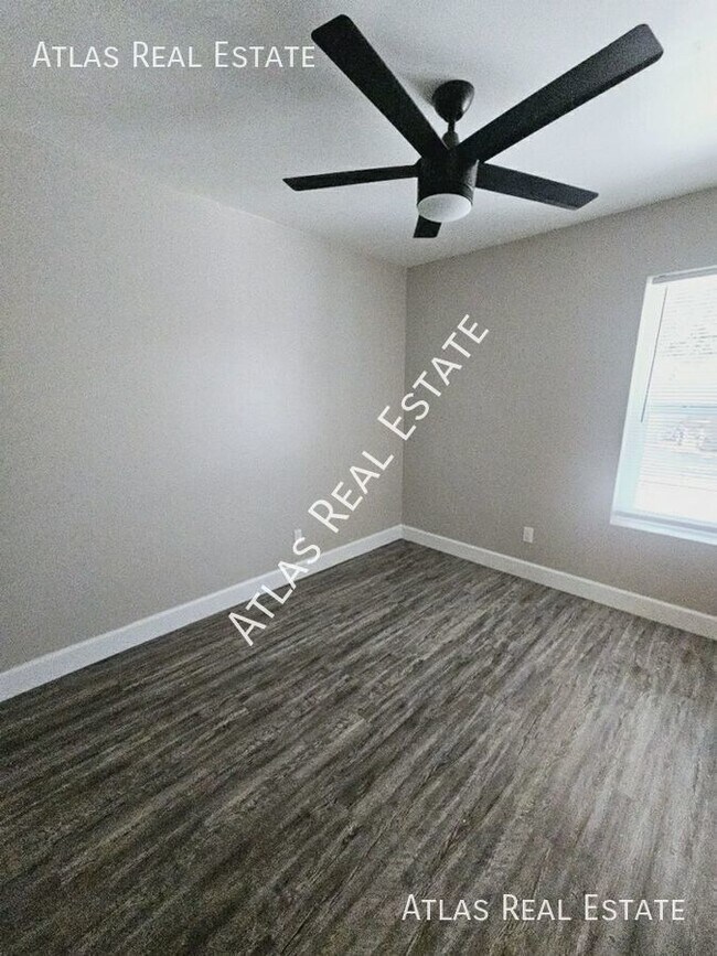 Building Photo - Beautifully renovated 2 bedroom in Mesa! O...