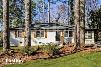 Building Photo - 2207 Freydale Rd