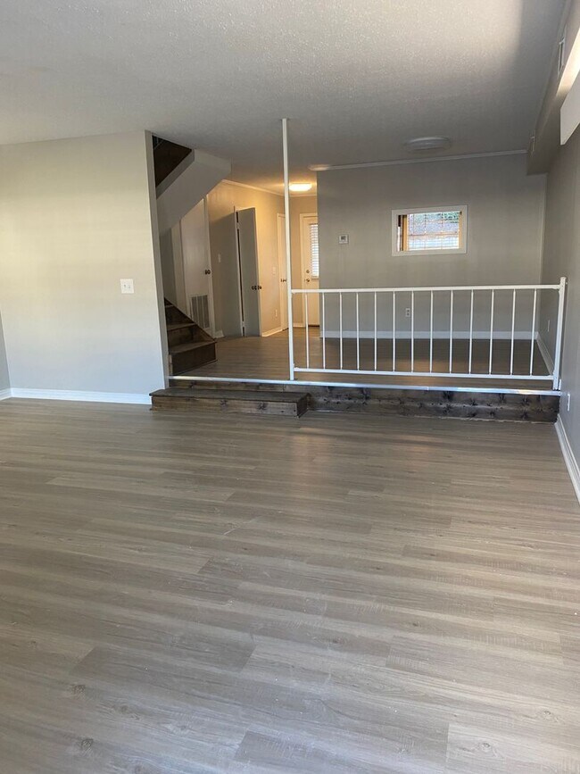 Foto del interior - Chateaux Holly Hills Apartments