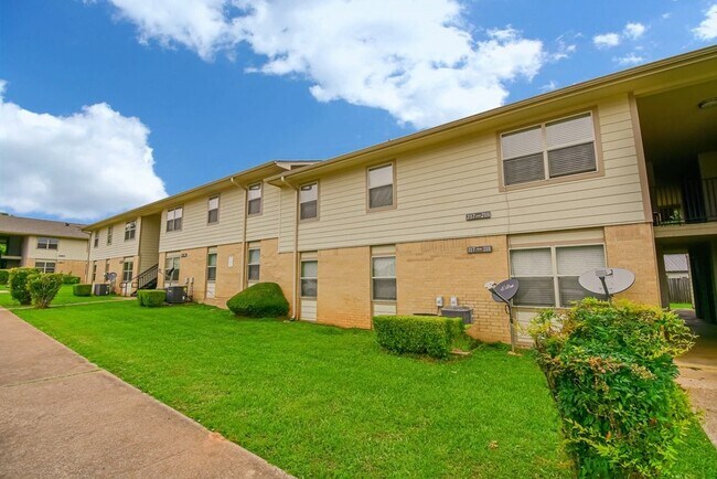 Foto del edificio - 1501 S Bolton St