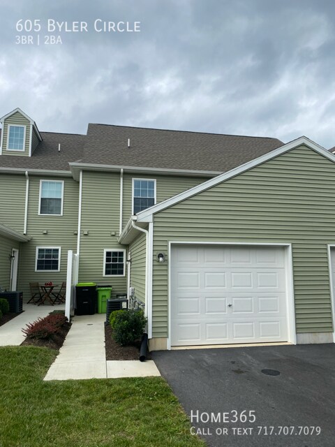 Building Photo - Move in by 2/5 and receive 1/2 off * Moder...