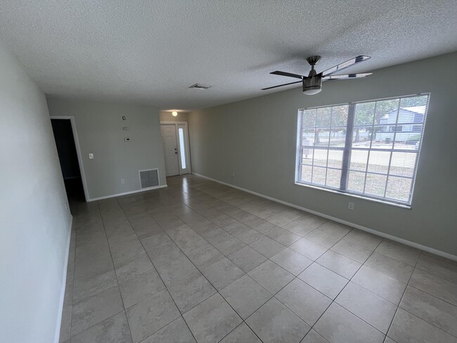 Foto del edificio - 210 SW Sterret Cir