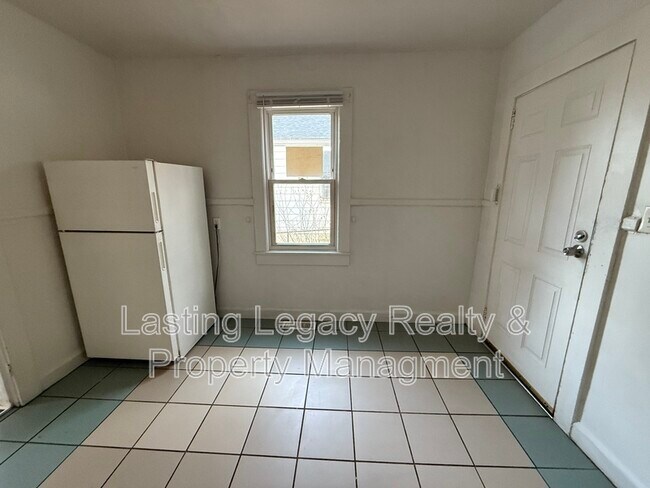 Foto del edificio - 704 W. 26th Street