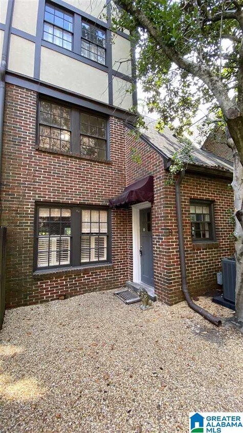 Primary Photo - 2501 Montevallo Rd