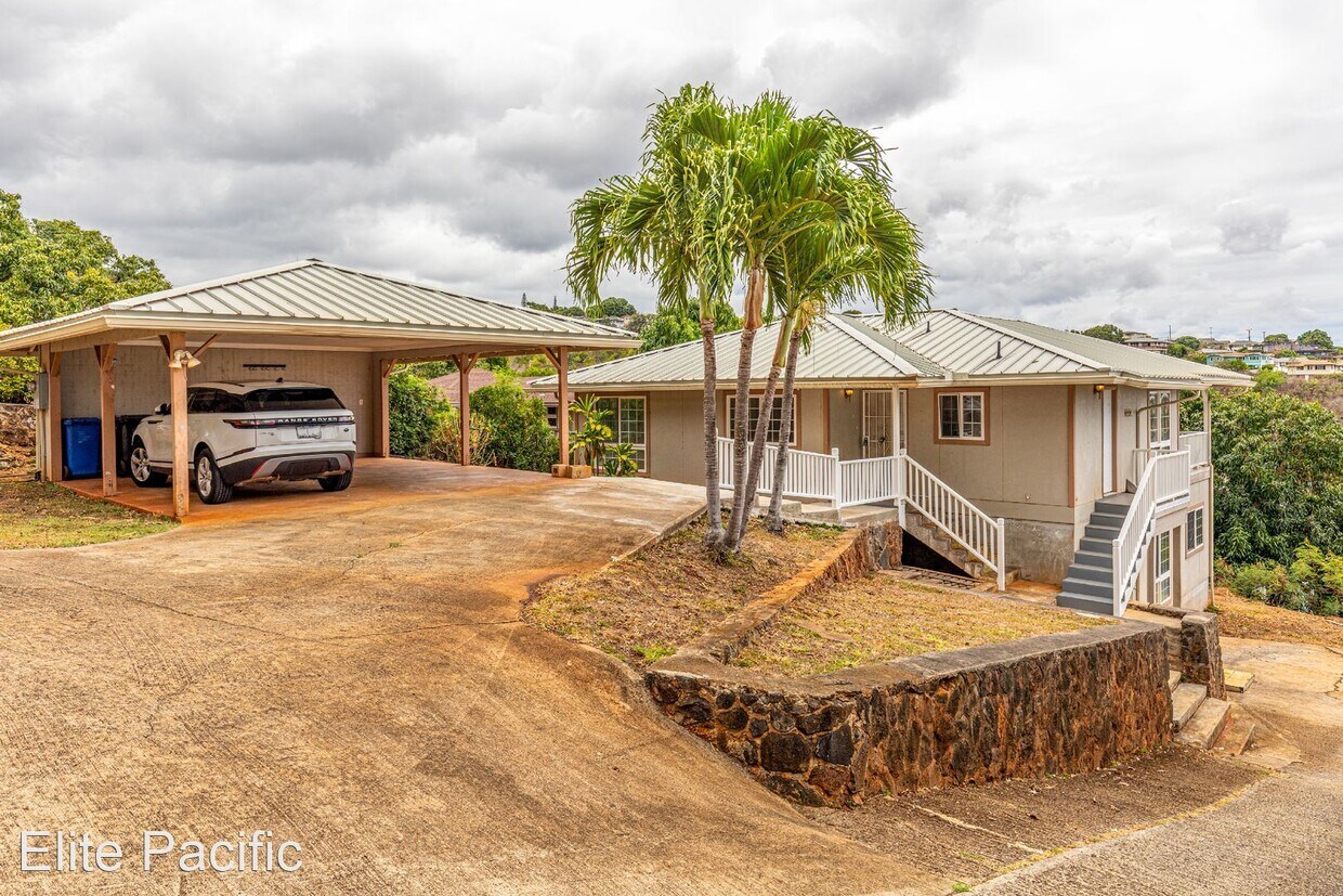 Foto principal - 6 br, 2.5 bath House - 99-663 Aiea Heights Dr