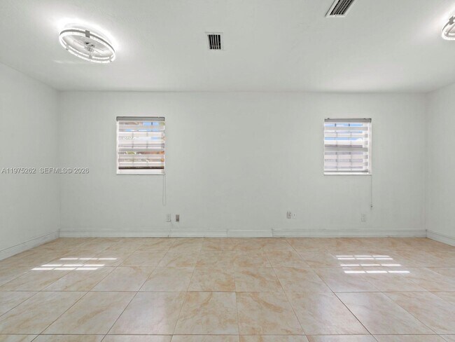 Building Photo - 3605 SW 122nd Pl