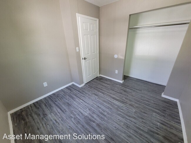 Foto del edificio - 4 br, 1 bath House - 3345 NE 12th Street