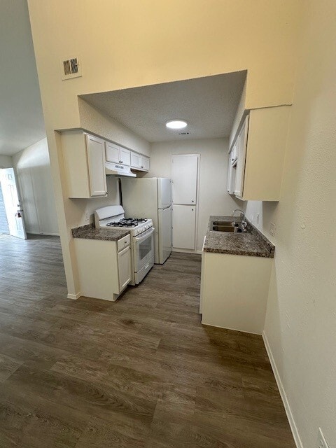 Building Photo - 307 Flournoy Dr