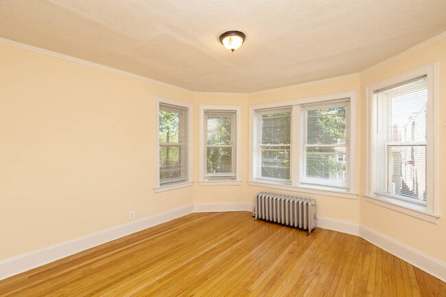 Building Photo - 4957 N Albany Ave