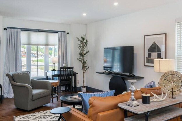 Sala de estar - Elevate Townhomes