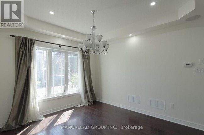 Building Photo - 18 Snowling Dr