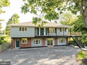 Building Photo - 9708 Martinsburg Rd