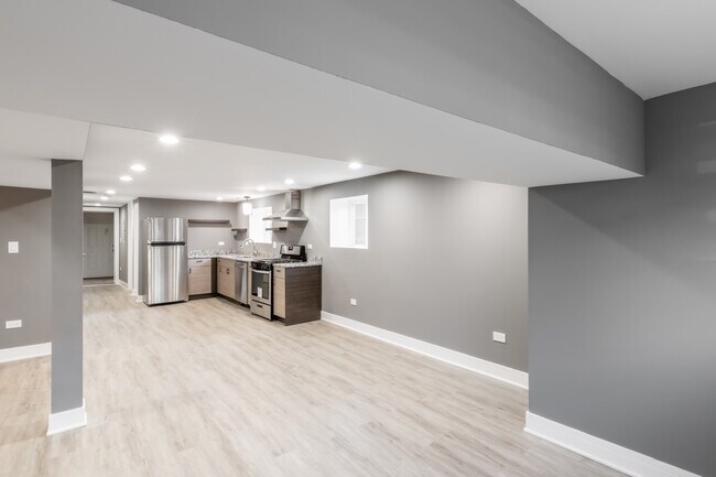 Vista de rincón - 634 N Hamlin Ave