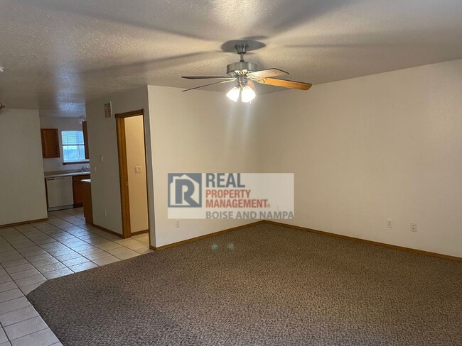 Foto del edificio - Nice 2 Bedroom Near NNU and Downtown Nampa!