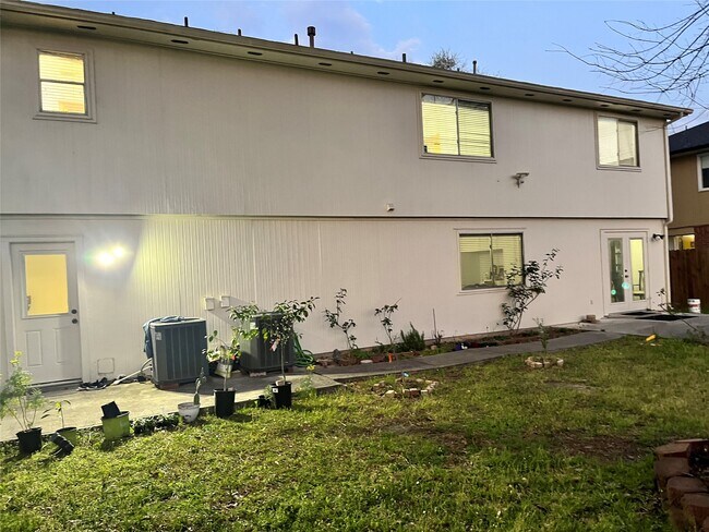 Foto del edificio - 28723 Sedgefield St