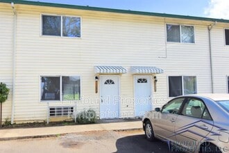 Building Photo - 736 NE 94th Ave