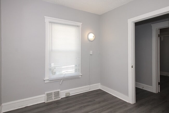 Building Photo - 3071 W 111th St