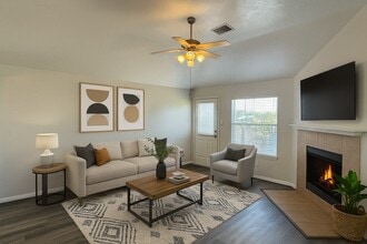 Building Photo - 21543 Falvel Misty Dr