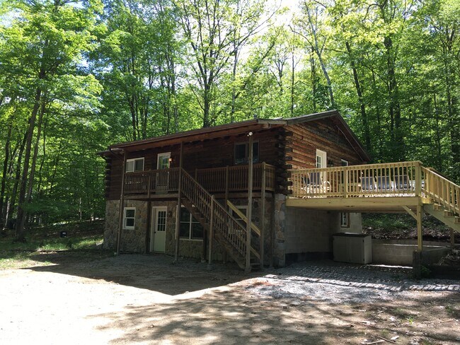 Building Photo - 2406 West Side Rd