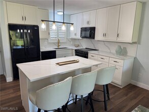 Building Photo - 746 Eagle Creek Dr