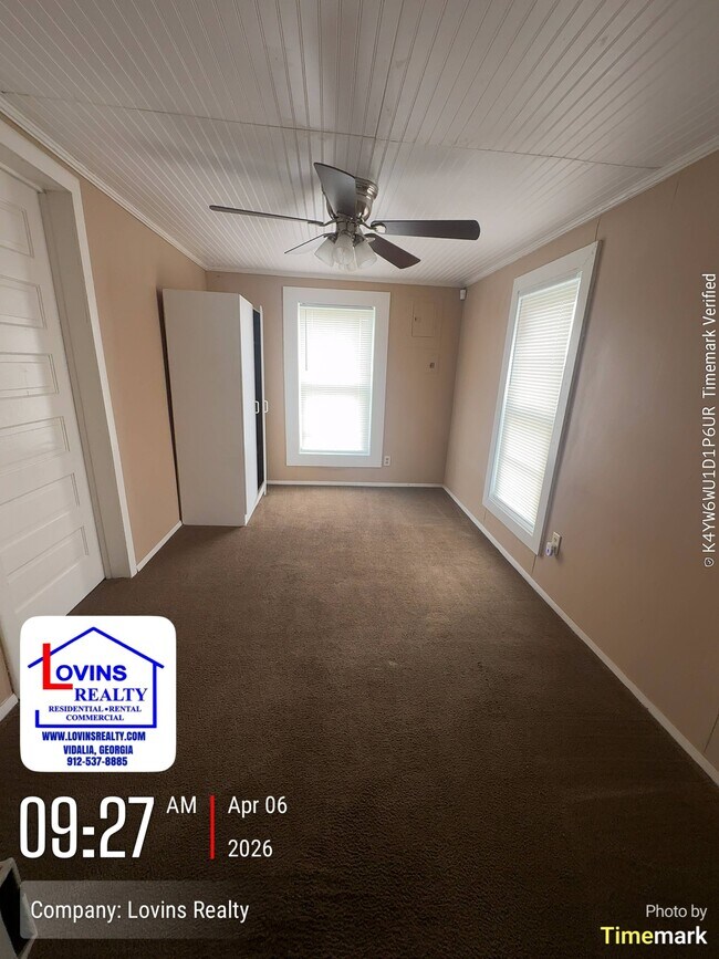 Foto del edificio - 745 Rock Springs Rd