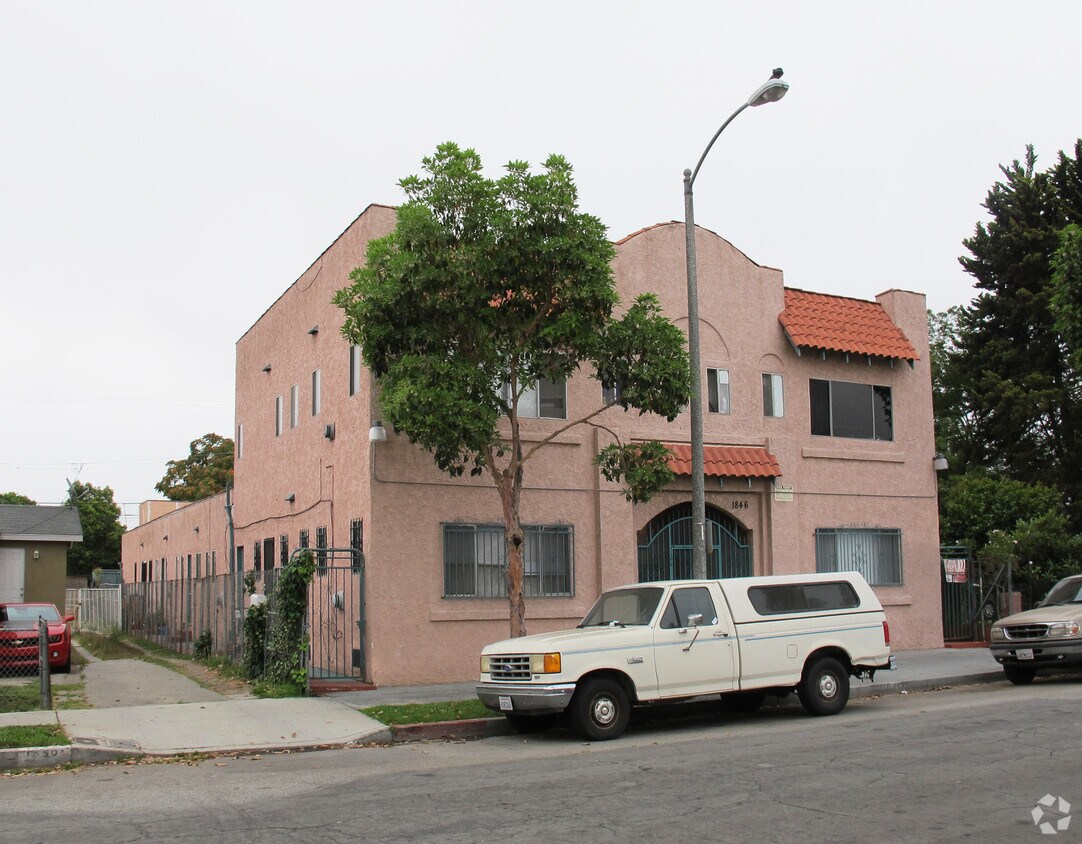 Primary Photo - 1846 Olive Ave