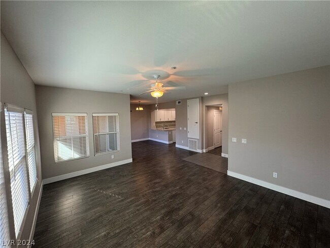 Foto del edificio - 11885 Tevare Ln